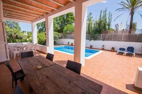 Casa con piscina y jardín en Siesta — Foto 2