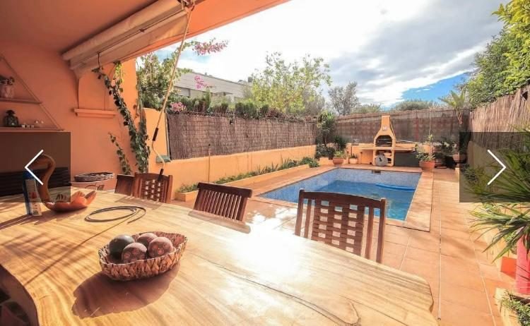 Chalet de 198 m² en Ibiza — photo 1