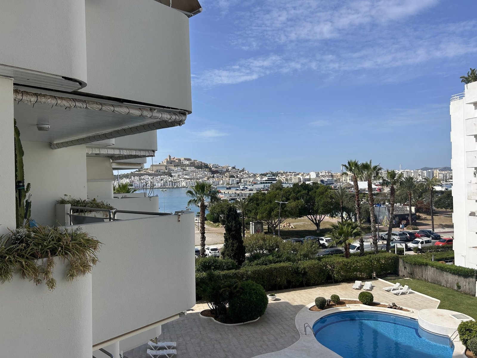 Piso reformado en Marina Botafoc — photo 1