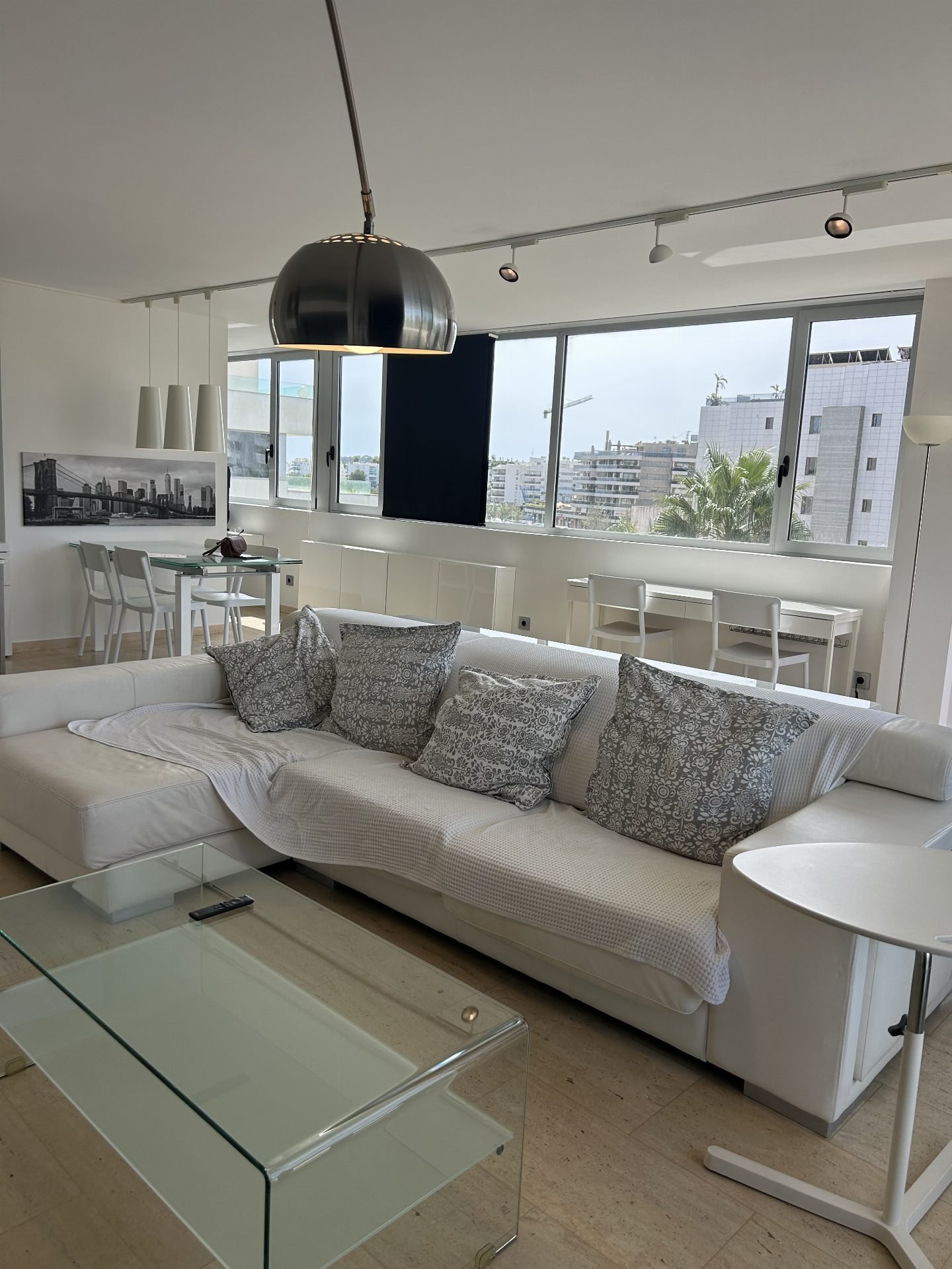 Piso luminoso en Marina Botafoc — foto 1