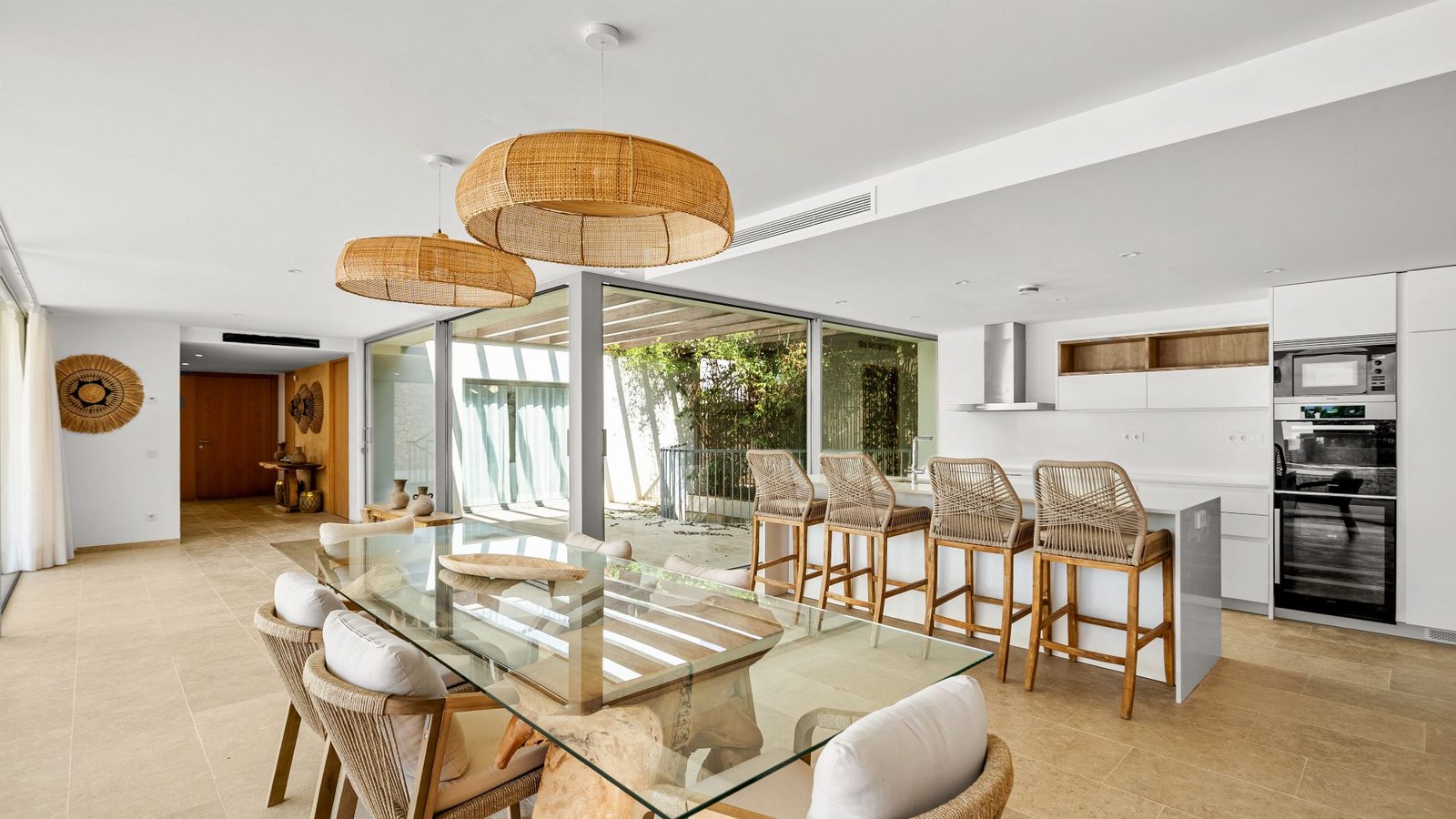 Villa 7 · The White Angel, Cala Comte — foto 1
