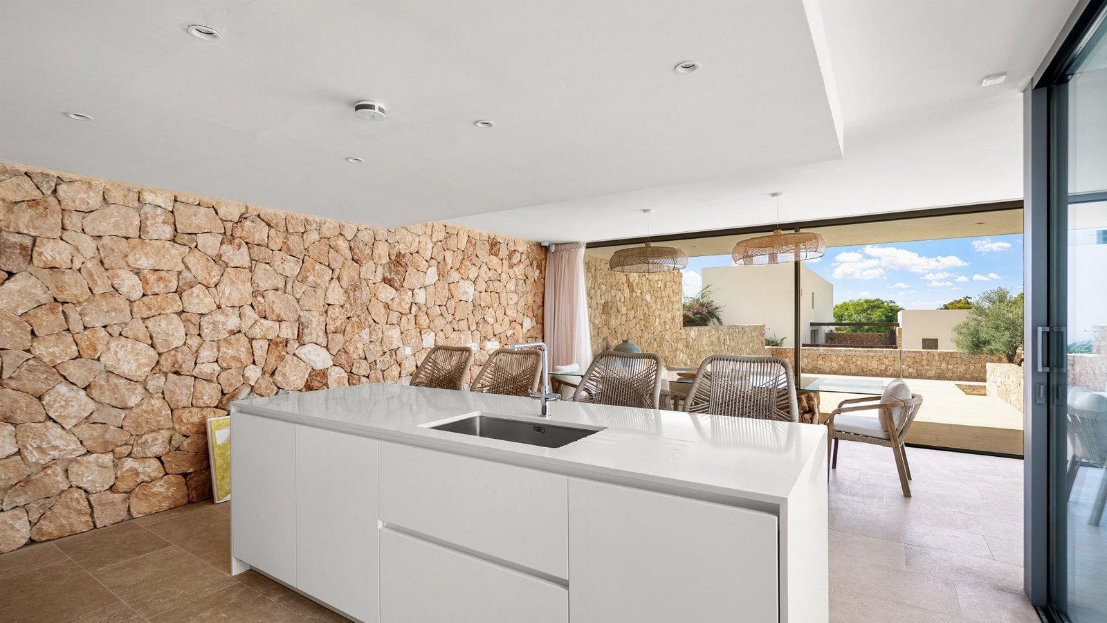 Villa 7 · The White Angel, Cala Comte — foto 2