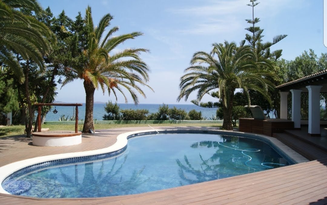 Villa en Santa Eulalia en primera linea — Foto 2