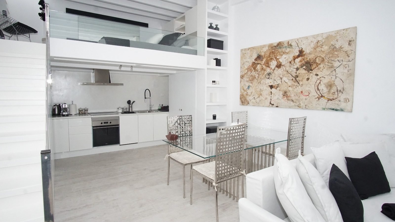 Loft reformado frente a Dalt Vila — foto 2