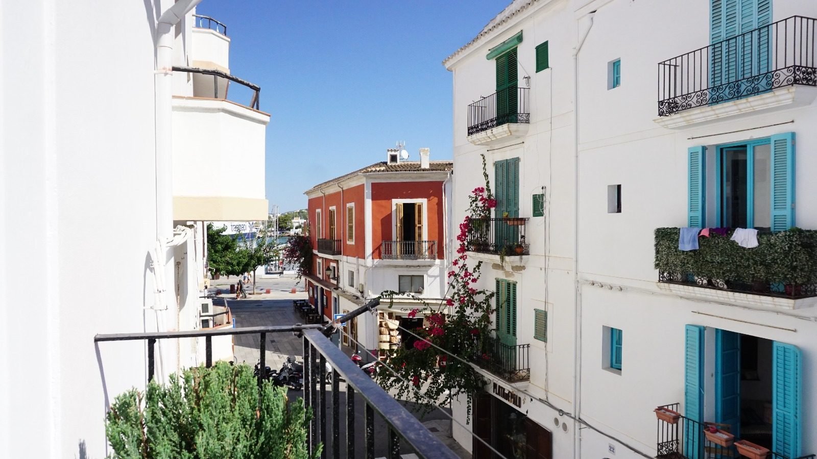 Loft reformado frente a Dalt Vila — foto 8