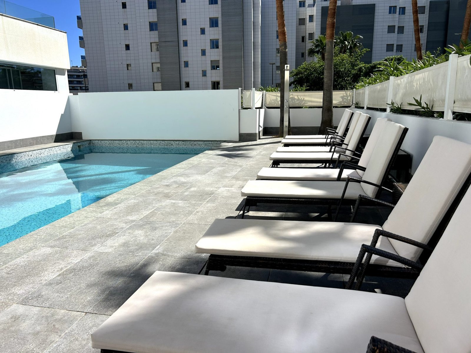 Dúplex con piscina privada — photo 1
